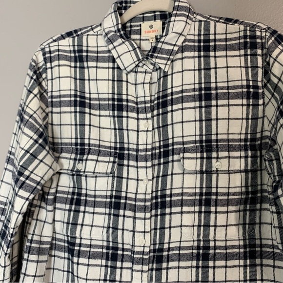 Sundry navy white plaid flannel button down. Size 2 (8-10) M‎ - Picture 4 of 9